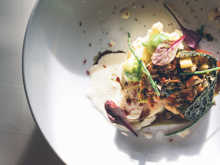 Vogelperspektive eines Gerichts aus dem Restaurant des Hotel Eibl-Brunner.