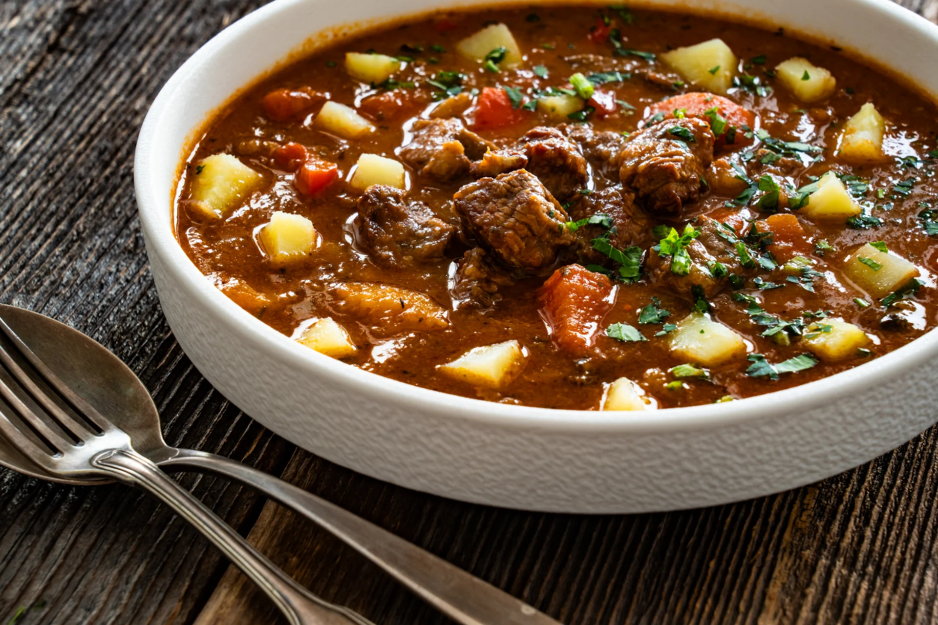 Gulaschsuppe Leckere Gulaschsuppe für kalte Tage